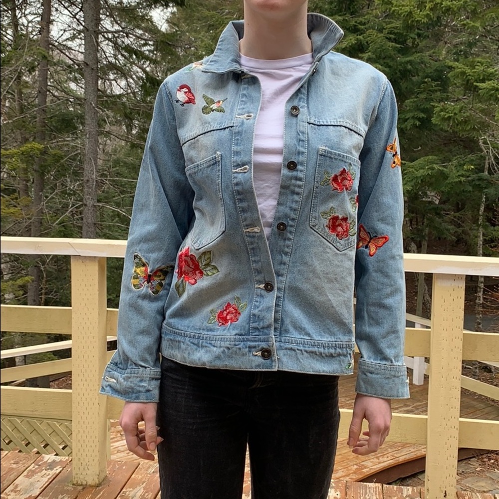 📌 NWT Denim Co Embroidered TIGER Jean Jacket - Picture 2 of 7
